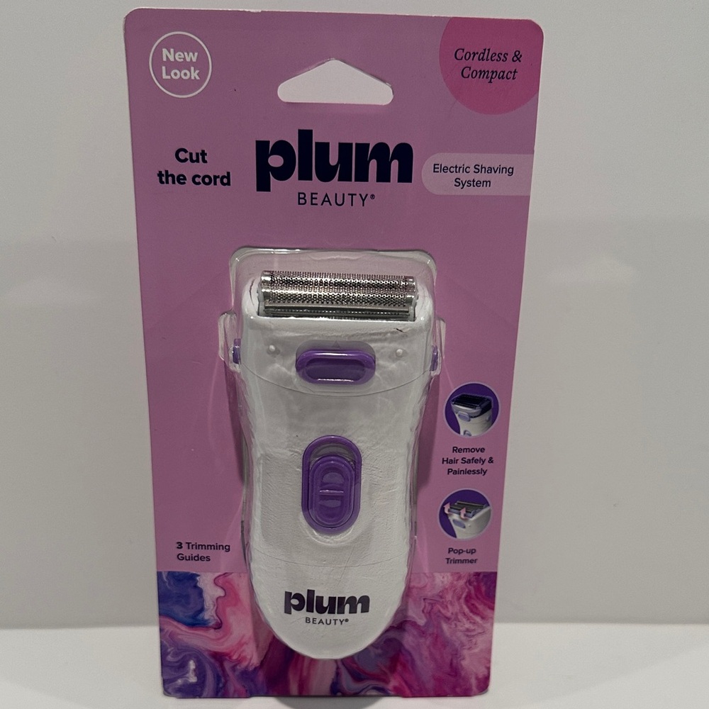 Plum Beauty Electric Shaving System for wet or dry use.